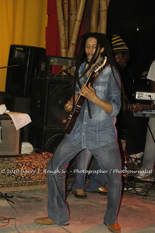 Julian Marley - Grammy Nominee & Son of the Legend Bob Marley - Live in Concert - Also featuring Ras Noble, Power Drill, Iron Head, & Robin Banks - Backing Band Roots Warrior, plus DJ Gemini @ One Love Reggae Concerts Series 09/10 @ Negril Escape Resort & Spa, February 2, 2010, One Love Drive, West End, Negril, Westmoreland, Jamaica W.I. - Photographs by Net2Market.com - Barry J. Hough Sr, Photographer/Photojournalist - The Negril Travel Guide - Negril's and Jamaica's Number One Concert Photography Web Site with over 40,000 Jamaican Concert photographs Published -  Negril Travel Guide, Negril Jamaica WI - http://www.negriltravelguide.com - info@negriltravelguide.com...!