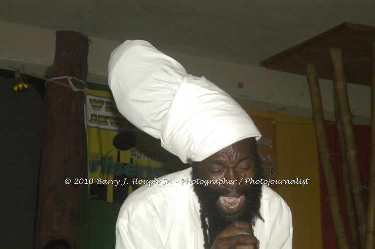 Marcia Griffiths & Edge Michael - Live In Concert - One Love Reggae Concert Series 09/10 @ Negril Escape Resort and Spa, December 29, 2009, One Love Drive, West End, Negril, Westmoreland, Jamaica W.I. - Photographs by Net2Market.com - Barry J. Hough Sr, Photographer/Photojournalist - Negril Travel Guide, Negril Jamaica WI - http://www.negriltravelguide.com - info@negriltravelguide.com...!