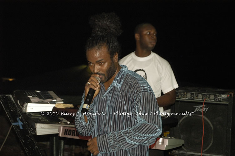 Marcia Griffiths & Edge Michael - Live In Concert - One Love Reggae Concert Series 09/10 @ Negril Escape Resort and Spa, December 29, 2009, One Love Drive, West End, Negril, Westmoreland, Jamaica W.I. - Photographs by Net2Market.com - Barry J. Hough Sr, Photographer/Photojournalist - Negril Travel Guide, Negril Jamaica WI - http://www.negriltravelguide.com - info@negriltravelguide.com...!