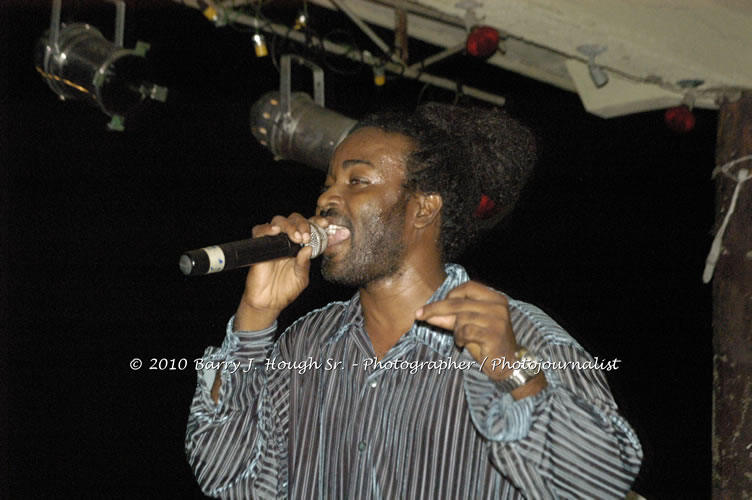 Marcia Griffiths & Edge Michael - Live In Concert - One Love Reggae Concert Series 09/10 @ Negril Escape Resort and Spa, December 29, 2009, One Love Drive, West End, Negril, Westmoreland, Jamaica W.I. - Photographs by Net2Market.com - Barry J. Hough Sr, Photographer/Photojournalist - Negril Travel Guide, Negril Jamaica WI - http://www.negriltravelguide.com - info@negriltravelguide.com...!