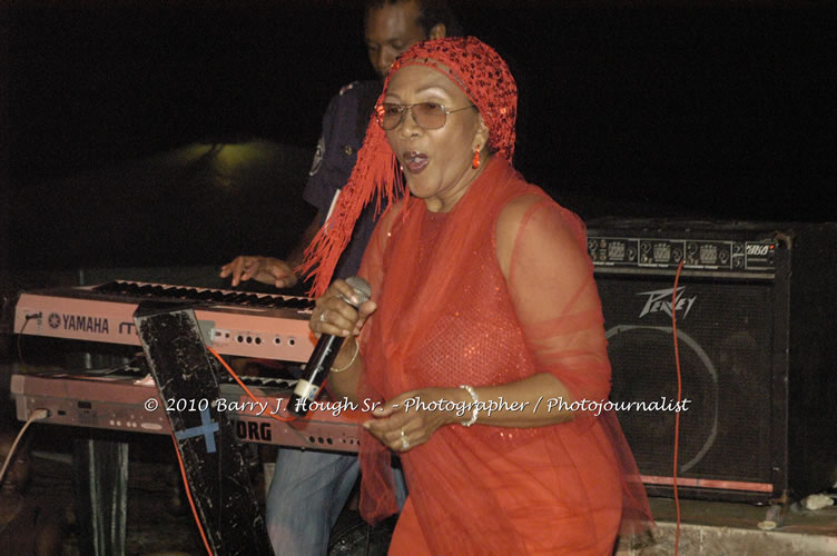 Marcia Griffiths & Edge Michael - Live In Concert - One Love Reggae Concert Series 09/10 @ Negril Escape Resort and Spa, December 29, 2009, One Love Drive, West End, Negril, Westmoreland, Jamaica W.I. - Photographs by Net2Market.com - Barry J. Hough Sr, Photographer/Photojournalist - Negril Travel Guide, Negril Jamaica WI - http://www.negriltravelguide.com - info@negriltravelguide.com...!