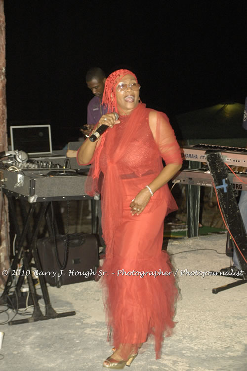 Marcia Griffiths & Edge Michael - Live In Concert - One Love Reggae Concert Series 09/10 @ Negril Escape Resort and Spa, December 29, 2009, One Love Drive, West End, Negril, Westmoreland, Jamaica W.I. - Photographs by Net2Market.com - Barry J. Hough Sr, Photographer/Photojournalist - Negril Travel Guide, Negril Jamaica WI - http://www.negriltravelguide.com - info@negriltravelguide.com...!