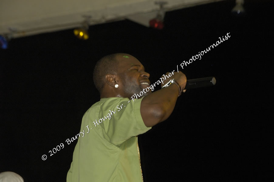  Sanchez - Live in Concert - at the One Love Reggae Concert Series 09/10 @ Negril Escape Resort & Spa - Also Featuring: Timmi Burrell and Justice Merchant- Backing Band Roots Warrior - DJ Gemini - MC Oliver Cargill, Negril Escape Resort & Spa, One Love Drive, West End, Negril, Westmoreland, Jamaica W.I. - Tuesday, November 24, 2009 - Photographs by Net2Market.com - Barry J. Hough Sr, Photographer / Photojournalist - Photos taken with a Nikon D70, D100, or D300 - Negril Travel Guide, Negril Jamaica WI - http://www.negriltravelguide.com - info@negriltravelguide.com...!