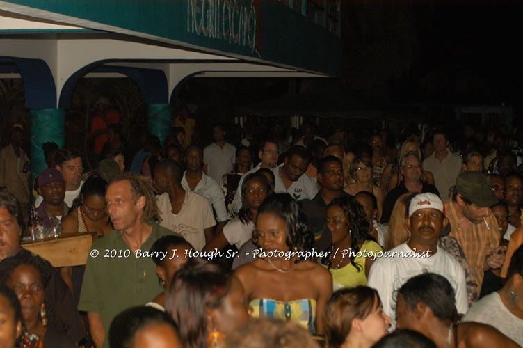 Tanya Stephens - Live In Concert @ Negril Escape Resort and Spa, Backing Band Roots Warrior, plus DJ Gemini, January 26, 2010, One Love Drive, West End, Negril, Westmoreland, Jamaica W.I. - Photographs by Net2Market.com - Barry J. Hough Sr, Photographer/Photojournalist - The Negril Travel Guide - Negril's and Jamaica's Number One Concert Photography Web Site with over 40,000 Jamaican Concert photographs Published -  Negril Travel Guide, Negril Jamaica WI - http://www.negriltravelguide.com - info@negriltravelguide.com...!