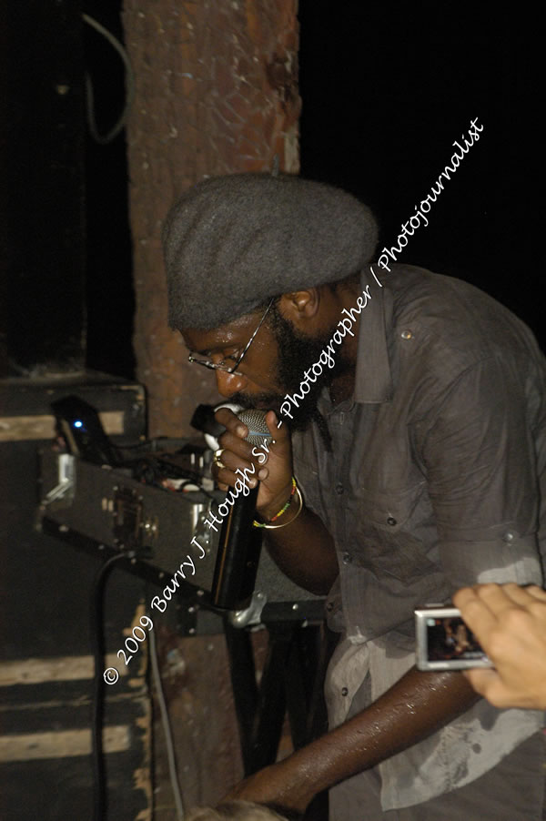  Tarrus Riley - Live in Concert - at the One Love Reggae Concert Series 09/10 @ Negril Escape Resort & Spa - Also Featuring: Mistic Bowie, Monday Justice, Cash, Dean Frazier - DJ Gemini - MC Oliver Cargill, Negril Escape Resort & Spa, One Love Drive, West End, Negril, Westmoreland, Jamaica W.I. - Tuesday, November 17, 2009 - Photographs by Net2Market.com - Barry J. Hough Sr, Photographer / Photojournalist - Photos taken with a Nikon D70, D100, or D300 - Negril Travel Guide, Negril Jamaica WI - http://www.negriltravelguide.com - info@negriltravelguide.com...!