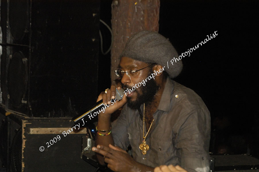  Tarrus Riley - Live in Concert - at the One Love Reggae Concert Series 09/10 @ Negril Escape Resort & Spa - Also Featuring: Mistic Bowie, Monday Justice, Cash, Dean Frazier - DJ Gemini - MC Oliver Cargill, Negril Escape Resort & Spa, One Love Drive, West End, Negril, Westmoreland, Jamaica W.I. - Tuesday, November 17, 2009 - Photographs by Net2Market.com - Barry J. Hough Sr, Photographer / Photojournalist - Photos taken with a Nikon D70, D100, or D300 - Negril Travel Guide, Negril Jamaica WI - http://www.negriltravelguide.com - info@negriltravelguide.com...!