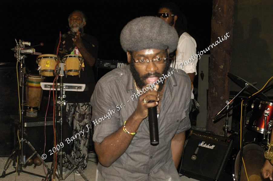  Tarrus Riley - Live in Concert - at the One Love Reggae Concert Series 09/10 @ Negril Escape Resort & Spa - Also Featuring: Mistic Bowie, Monday Justice, Cash, Dean Frazier - DJ Gemini - MC Oliver Cargill, Negril Escape Resort & Spa, One Love Drive, West End, Negril, Westmoreland, Jamaica W.I. - Tuesday, November 17, 2009 - Photographs by Net2Market.com - Barry J. Hough Sr, Photographer / Photojournalist - Photos taken with a Nikon D70, D100, or D300 - Negril Travel Guide, Negril Jamaica WI - http://www.negriltravelguide.com - info@negriltravelguide.com...!