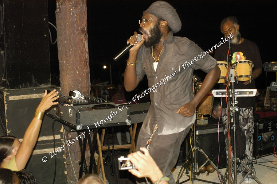  Tarrus Riley - Live in Concert - at the One Love Reggae Concert Series 09/10 @ Negril Escape Resort & Spa - Also Featuring: Mistic Bowie, Monday Justice, Cash, Dean Frazier - DJ Gemini - MC Oliver Cargill, Negril Escape Resort & Spa, One Love Drive, West End, Negril, Westmoreland, Jamaica W.I. - Tuesday, November 17, 2009 - Photographs by Net2Market.com - Barry J. Hough Sr, Photographer / Photojournalist - Photos taken with a Nikon D70, D100, or D300 - Negril Travel Guide, Negril Jamaica WI - http://www.negriltravelguide.com - info@negriltravelguide.com...!