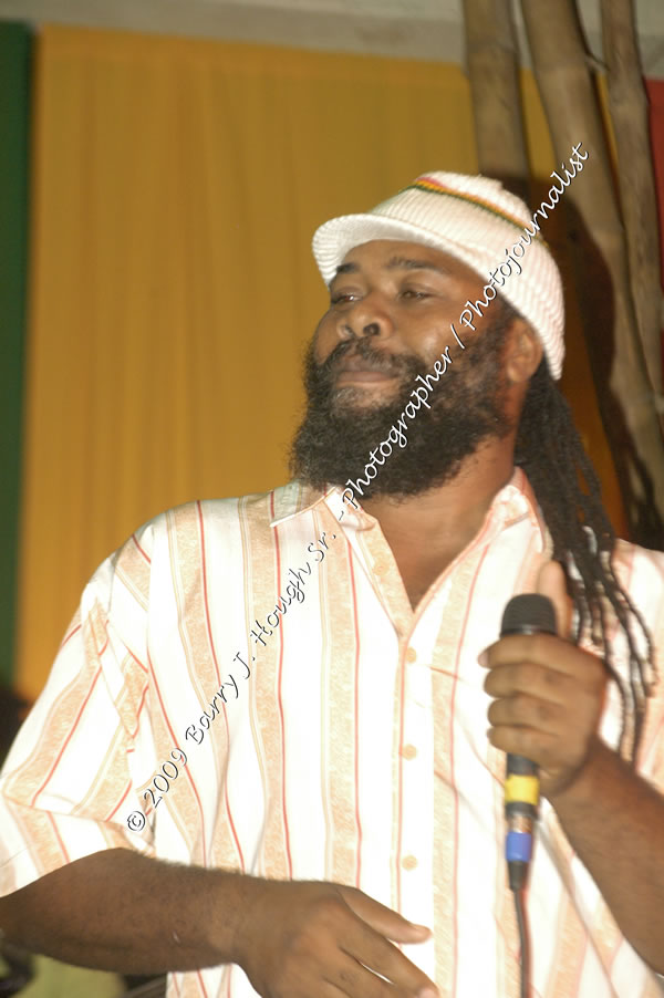  Tarrus Riley - Live in Concert - at the One Love Reggae Concert Series 09/10 @ Negril Escape Resort & Spa - Also Featuring: Mistic Bowie, Monday Justice, Cash, Dean Frazier - DJ Gemini - MC Oliver Cargill, Negril Escape Resort & Spa, One Love Drive, West End, Negril, Westmoreland, Jamaica W.I. - Tuesday, November 17, 2009 - Photographs by Net2Market.com - Barry J. Hough Sr, Photographer / Photojournalist - Photos taken with a Nikon D70, D100, or D300 - Negril Travel Guide, Negril Jamaica WI - http://www.negriltravelguide.com - info@negriltravelguide.com...!