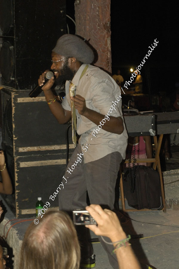  Tarrus Riley - Live in Concert - at the One Love Reggae Concert Series 09/10 @ Negril Escape Resort & Spa - Also Featuring: Mistic Bowie, Monday Justice, Cash, Dean Frazier - DJ Gemini - MC Oliver Cargill, Negril Escape Resort & Spa, One Love Drive, West End, Negril, Westmoreland, Jamaica W.I. - Tuesday, November 17, 2009 - Photographs by Net2Market.com - Barry J. Hough Sr, Photographer / Photojournalist - Photos taken with a Nikon D70, D100, or D300 - Negril Travel Guide, Negril Jamaica WI - http://www.negriltravelguide.com - info@negriltravelguide.com...!