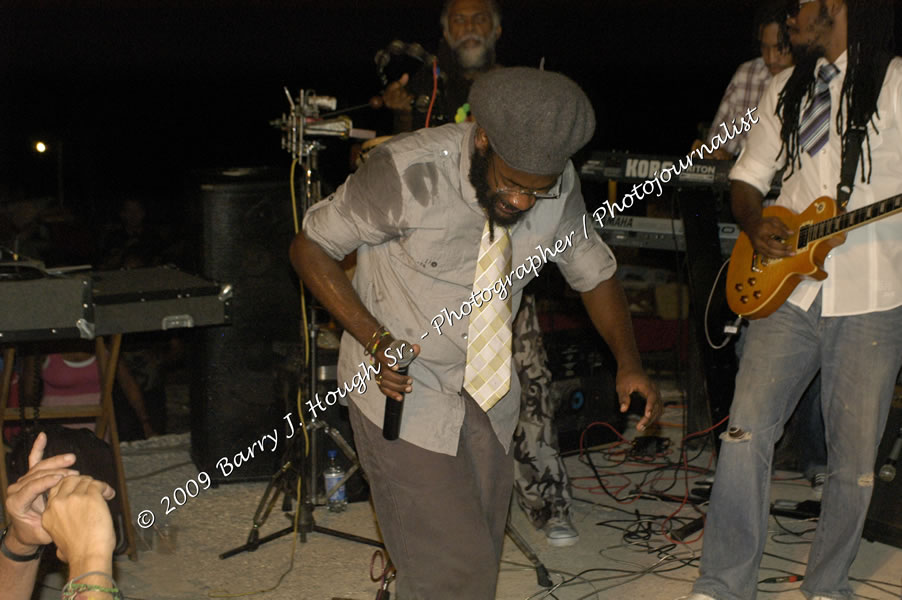  Tarrus Riley - Live in Concert - at the One Love Reggae Concert Series 09/10 @ Negril Escape Resort & Spa - Also Featuring: Mistic Bowie, Monday Justice, Cash, Dean Frazier - DJ Gemini - MC Oliver Cargill, Negril Escape Resort & Spa, One Love Drive, West End, Negril, Westmoreland, Jamaica W.I. - Tuesday, November 17, 2009 - Photographs by Net2Market.com - Barry J. Hough Sr, Photographer / Photojournalist - Photos taken with a Nikon D70, D100, or D300 - Negril Travel Guide, Negril Jamaica WI - http://www.negriltravelguide.com - info@negriltravelguide.com...!