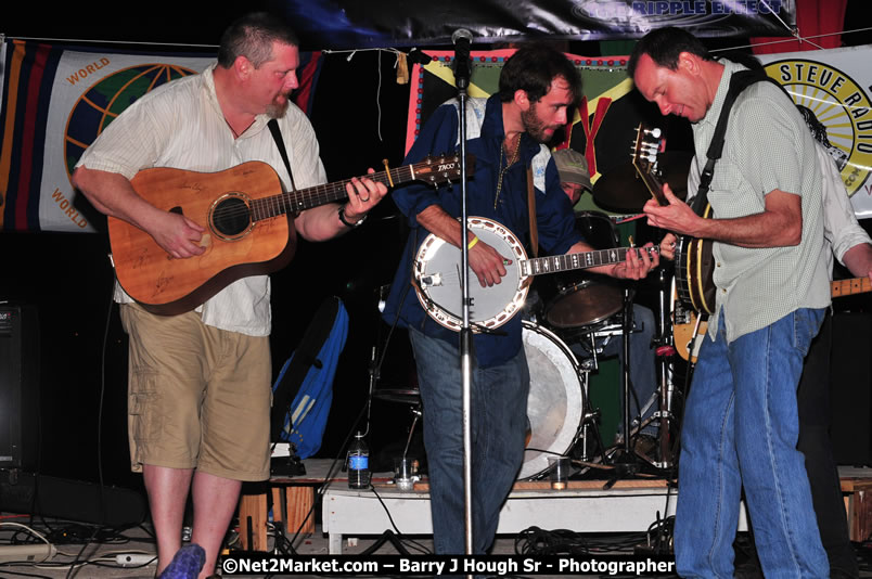 Chinese New Year @ The Sunset Show at Negril Escape - Tuesday, January 27, 2009 - Live Reggae Music at Negril Escape - Tuesday Nights 6:00PM to 10:00 PM - Photographs by Net2Market.com - Barry J. Hough Sr, Photographer/Photojournalist - Negril Travel Guide, Negril Jamaica WI - http://www.negriltravelguide.com - info@negriltravelguide.com...!