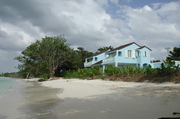 A Photo Walk along Negril's Famous Seven Mile Beach - Negril Travel Guide, Negril Jamaica WI - http://www.negriltravelguide.com - info@negriltravelguide.com...!