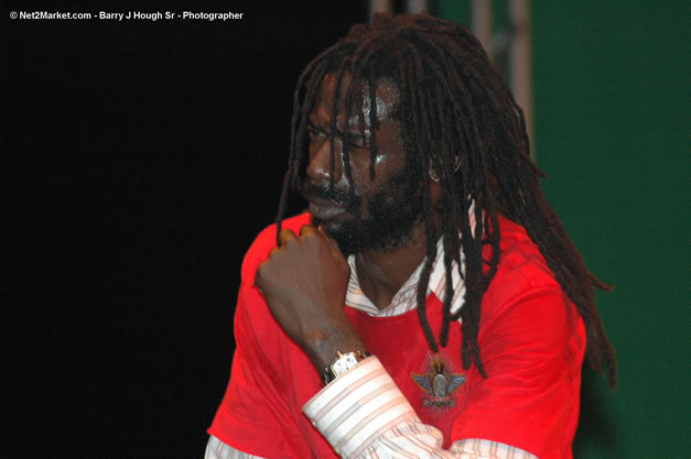 Buju Banton @ Tru-Juice Rebel Salute 2007 - Saturday, January 13, 2007, Port Kaiser Sports Club, St. Elizabeth - Negril Travel Guide, Negril Jamaica WI - http://www.negriltravelguide.com - info@negriltravelguide.com...!