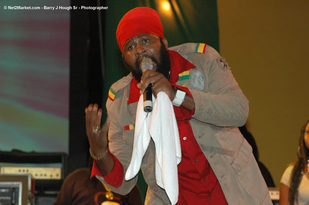 Fanton Mojah @ Tru-Juice Rebel Salute 2007 - Saturday, January 13, 2007, Port Kaiser Sports Club, St. Elizabeth - Negril Travel Guide, Negril Jamaica WI - http://www.negriltravelguide.com - info@negriltravelguide.com...!