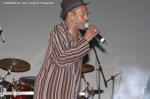 Gregory Isaacs @ Tru-Juice Rebel Salute 2007 - Saturday, January 13, 2007, Port Kaiser Sports Club, St. Elizabeth - Negril Travel Guide, Negril Jamaica WI - http://www.negriltravelguide.com - info@negriltravelguide.com...!