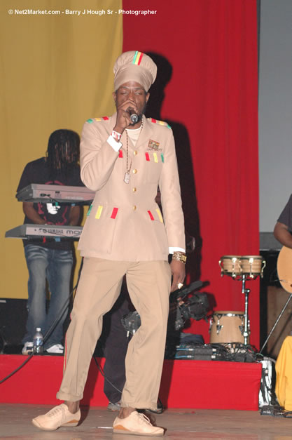 Jah Mason @ Tru-Juice Rebel Salute 2007 - Saturday, January 13, 2007, Port Kaiser Sports Club, St. Elizabeth - Negril Travel Guide, Negril Jamaica WI - http://www.negriltravelguide.com - info@negriltravelguide.com...!