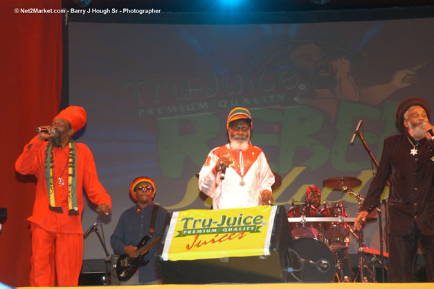 The Abyssinians @ Tru-Juice Rebel Salute 2007 - Saturday, January 13, 2007, Port Kaiser Sports Club, St. Elizabeth - Negril Travel Guide, Negril Jamaica WI - http://www.negriltravelguide.com - info@negriltravelguide.com...!