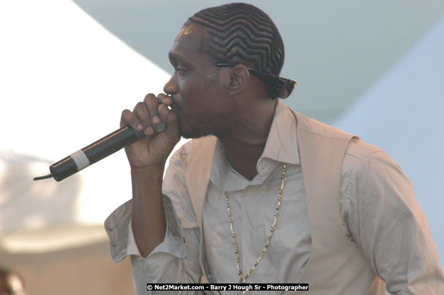 Busy Signal at Tru-Juice Rebel Salute 2008 - The 15th staging of Tru-Juice Rebel Salute, Saturday, January 12, 2008, Port Kaiser Sports Club, St. Elizabeth, Jamaica W.I. - Photographs by Net2Market.com - Barry J. Hough Sr, Photographer - Negril Travel Guide, Negril Jamaica WI - http://www.negriltravelguide.com - info@negriltravelguide.com...!