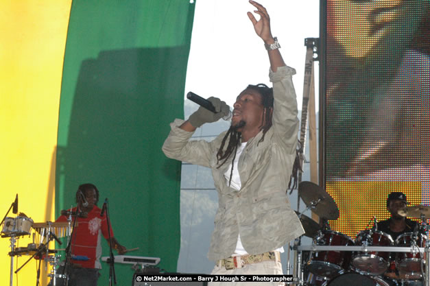 Jah Cure at Tru-Juice Rebel Salute 2008 - The 15th staging of Tru-Juice Rebel Salute, Saturday, January 12, 2008, Port Kaiser Sports Club, St. Elizabeth, Jamaica W.I. - Photographs by Net2Market.com - Barry J. Hough Sr, Photographer - Negril Travel Guide, Negril Jamaica WI - http://www.negriltravelguide.com - info@negriltravelguide.com...!