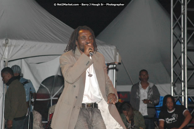 Luton Fyah at Tru-Juice Rebel Salute 2008 - The 15th staging of Tru-Juice Rebel Salute, Saturday, January 12, 2008, Port Kaiser Sports Club, St. Elizabeth, Jamaica W.I. - Photographs by Net2Market.com - Barry J. Hough Sr, Photographer - Negril Travel Guide, Negril Jamaica WI - http://www.negriltravelguide.com - info@negriltravelguide.com...!