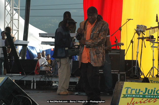 Sugar Minott at Tru-Juice Rebel Salute 2008 - The 15th staging of Tru-Juice Rebel Salute, Saturday, January 12, 2008, Port Kaiser Sports Club, St. Elizabeth, Jamaica W.I. - Photographs by Net2Market.com - Barry J. Hough Sr, Photographer - Negril Travel Guide, Negril Jamaica WI - http://www.negriltravelguide.com - info@negriltravelguide.com...!