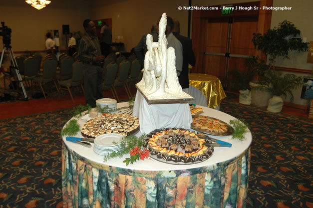 Red Cap Porters Awards - Minister of Tourism, Hon. Edmund Bartlett - Director of Tourism, Basil Smith - Friday, December 14, 2007 - Holiday Inn Sunspree, Montego Bay, Jamaica W.I. - Photographs by Net2Market.com - Barry J. Hough Sr, Photographer - Negril Travel Guide, Negril Jamaica WI - http://www.negriltravelguide.com - info@negriltravelguide.com...!