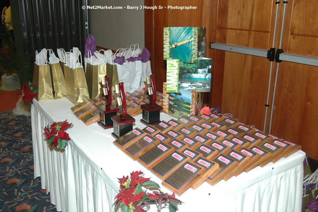 Red Cap Porters Awards - Minister of Tourism, Hon. Edmund Bartlett - Director of Tourism, Basil Smith - Friday, December 14, 2007 - Holiday Inn Sunspree, Montego Bay, Jamaica W.I. - Photographs by Net2Market.com - Barry J. Hough Sr, Photographer - Negril Travel Guide, Negril Jamaica WI - http://www.negriltravelguide.com - info@negriltravelguide.com...!