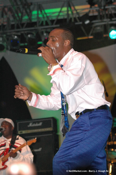 Sanchez - Red Stripe Reggae Sumfest 2005 - International Night - July 22th, 2005 - Negril Travel Guide, Negril Jamaica WI - http://www.negriltravelguide.com - info@negriltravelguide.com...!