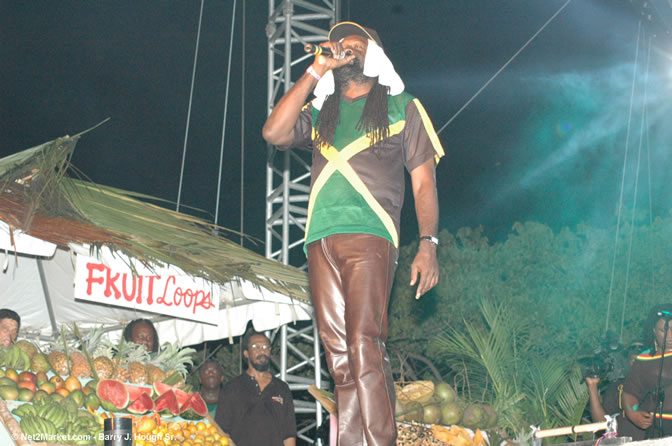 Tarrus & Jimmy Riley [Father & Son] - Red Stripe Reggae Sumfest 2005 - International Night #2 - July 23th, 2005 - Negril Travel Guide, Negril Jamaica WI - http://www.negriltravelguide.com - info@negriltravelguide.com...!