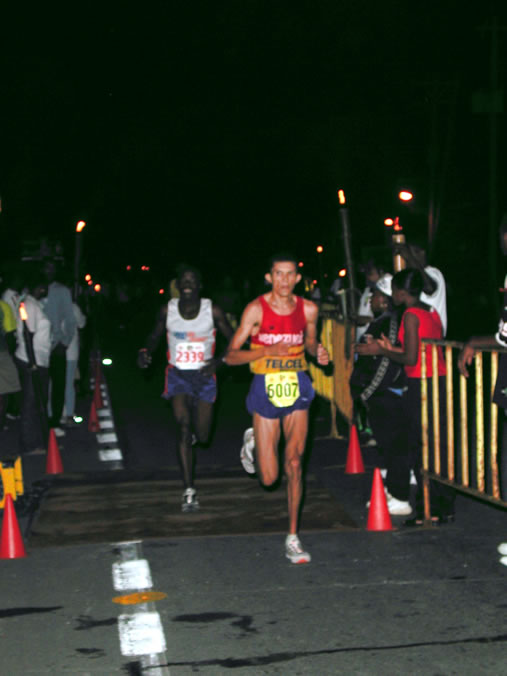 2002 Reggae Marathon & Half Marathon Photographs - Negril Travel Guide, Negril Jamaica WI - http://www.negriltravelguide.com - info@negriltravelguide.com...!