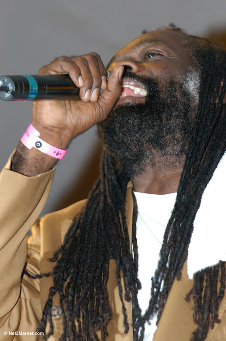 Jimmy Riley - Red Stripe Reggae Sumfest 2005 - Rockers Night - July 20th, 2005 - Negril Travel Guide, Negril Jamaica WI - http://www.negriltravelguide.com - info@negriltravelguide.com...!