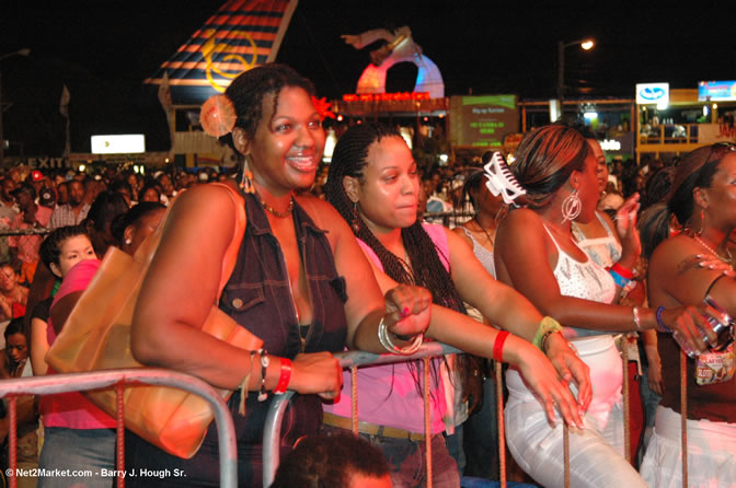 Other Photos - Red Stripe Reggae Sumfest 2005 - Dancehall Night - July 21th, 2005 - Negril Travel Guide, Negril Jamaica WI - http://www.negriltravelguide.com - info@negriltravelguide.com...!