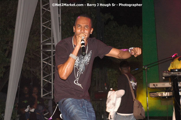 Baby Cham - Explosion - Red Stripe Reggae Sumfest 2007 - Thursday, July 19, 2007 - Red Stripe Reggae Sumfest 2007 at Catherine Hall, Montego Bay, St James, Jamaica W.I. - Negril Travel Guide, Negril Jamaica WI - http://www.negriltravelguide.com - info@negriltravelguide.com...!