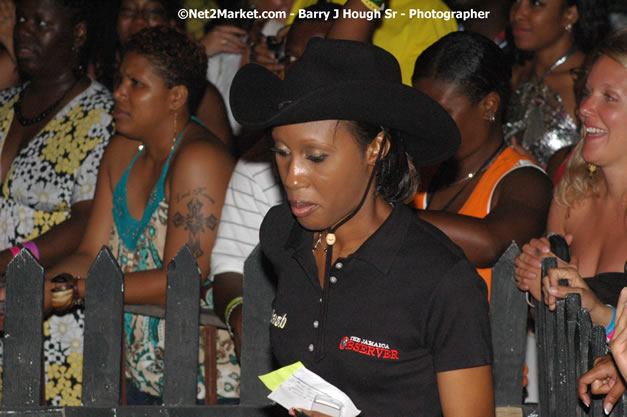 Lady Saw - Explosion - Red Stripe Reggae Sumfest 2007 - Thursday, July 19, 2007 - Red Stripe Reggae Sumfest 2007 at Catherine Hall, Montego Bay, St James, Jamaica W.I. - Negril Travel Guide, Negril Jamaica WI - http://www.negriltravelguide.com - info@negriltravelguide.com...!