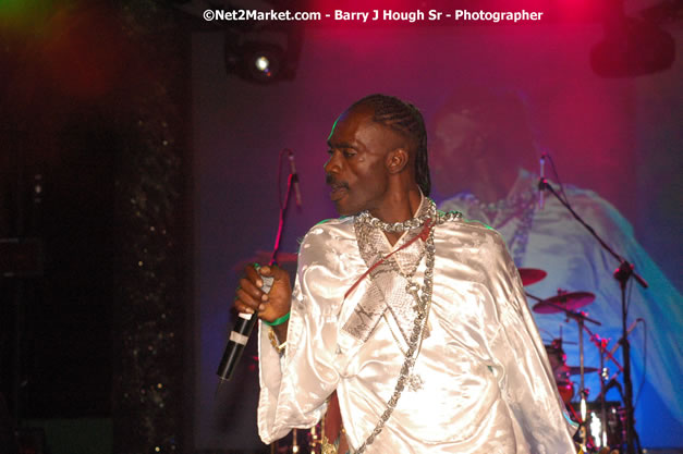 Ninja Man - Explosion - Red Stripe Reggae Sumfest 2007 - Thursday, July 19, 2007 - Red Stripe Reggae Sumfest 2007 at Catherine Hall, Montego Bay, St James, Jamaica W.I. - Negril Travel Guide, Negril Jamaica WI - http://www.negriltravelguide.com - info@negriltravelguide.com...!