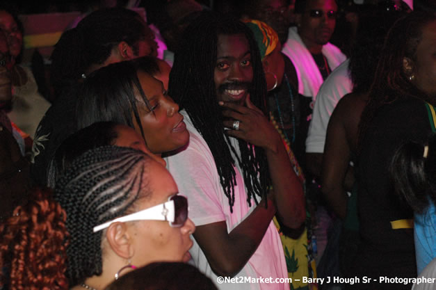 Tanya Stephens - Red Stripe Reggae Sumfest 2007 - Zenith - Saturday, July 21, 2007 - Catherine Hall, Montego Bay, St James, Jamaica W.I. - Negril Travel Guide, Negril Jamaica WI - http://www.negriltravelguide.com - info@negriltravelguide.com...!