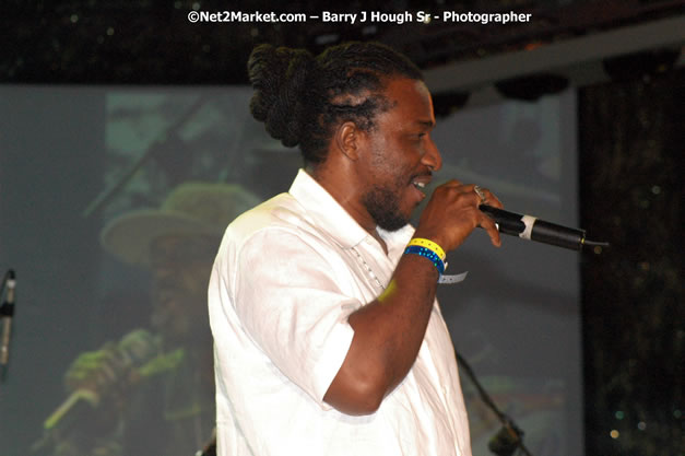 Tiger - Red Stripe Reggae Sumfest 2007 - Zenith - Saturday, July 21, 2007 - Catherine Hall, Montego Bay, St James, Jamaica W.I. - Negril Travel Guide, Negril Jamaica WI - http://www.negriltravelguide.com - info@negriltravelguide.com...!