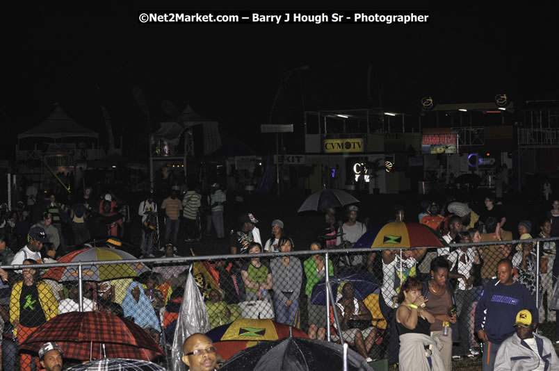 Rootz Underground @ Red Stripe Reggae Sumfest 2008 International Night 2, Catherine Hall, Montego Bay - Saturday, July 19, 2008 - Reggae Sumfest 2008 July 13 - July 19, 2008 - Photographs by Net2Market.com - Barry J. Hough Sr. Photojournalist/Photograper - Photographs taken with a Nikon D300 - Negril Travel Guide, Negril Jamaica WI - http://www.negriltravelguide.com - info@negriltravelguide.com...!