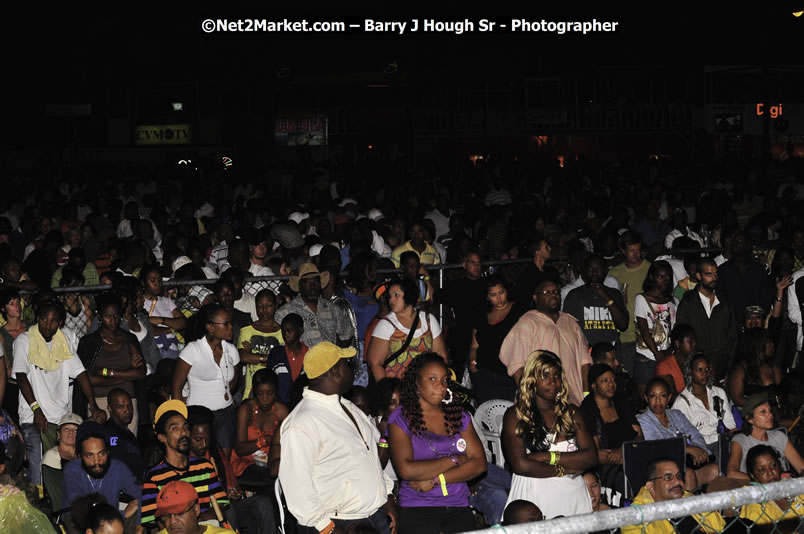 Tarrus Riley @ Red Stripe Reggae Sumfest 2008 International Night 2, Catherine Hall, Montego Bay - Saturday, July 19, 2008 - Reggae Sumfest 2008 July 13 - July 19, 2008 - Photographs by Net2Market.com - Barry J. Hough Sr. Photojournalist/Photograper - Photographs taken with a Nikon D300 - Negril Travel Guide, Negril Jamaica WI - http://www.negriltravelguide.com - info@negriltravelguide.com...!