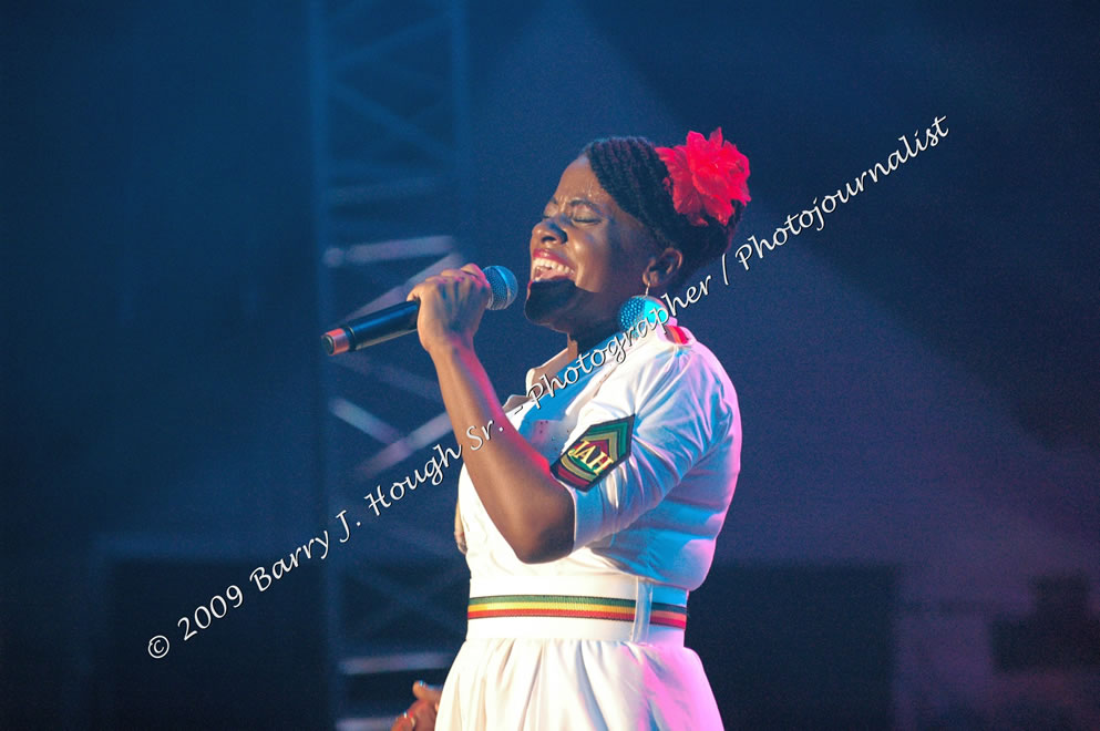 Etana @ Reggae Sumfest 2009 - International Night 2 - Reggae Sumfest 2009,Catherine Hall, Montego Bay, St. James, Jamaica W.I. - Saturday, July 25, 2009 - Reggae Sumfest 2009, July 19 - 25, 2009 - Photographs by Net2Market.com - Barry J. Hough Sr. Photojournalist/Photograper - Photographs taken with a Nikon D70, D100, or D300 - Negril Travel Guide, Negril Jamaica WI - http://www.negriltravelguide.com - info@negriltravelguide.com...!