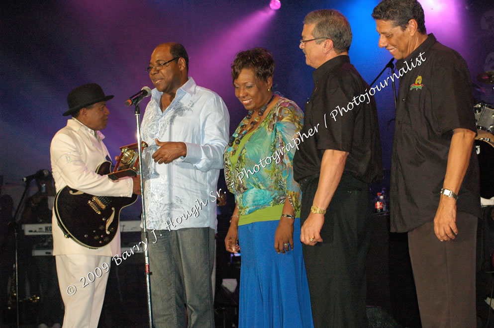  Michael Jackson - A Lifetime Achievement Award was presented to Michael Jackson and received by Tito Jackson @ Reggae Sumfest 2009 - International Night 2 - Reggae Sumfest 2009,Catherine Hall, Montego Bay, St. James, Jamaica W.I. - Saturday, July 25, 2009 - Reggae Sumfest 2009, July 19 - 25, 2009 - Photographs by Net2Market.com - Barry J. Hough Sr. Photojournalist/Photograper - Photographs taken with a Nikon D70, D100, or D300 - Negril Travel Guide, Negril Jamaica WI - http://www.negriltravelguide.com - info@negriltravelguide.com...!