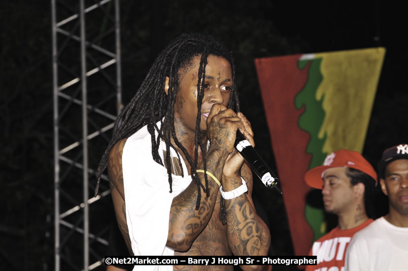 Lil Wayne @ Reggae Sumfest 2008 International Night 2, Catherine Hall, Montego Bay - Saturday, July 19, 2008 - Reggae Sumfest 2008 July 13 - July 19, 2008 - Photographs by Net2Market.com - Barry J. Hough Sr. Photojournalist/Photograper - Photographs taken with a Nikon D300 - Negril Travel Guide, Negril Jamaica WI - http://www.negriltravelguide.com - info@negriltravelguide.com...!