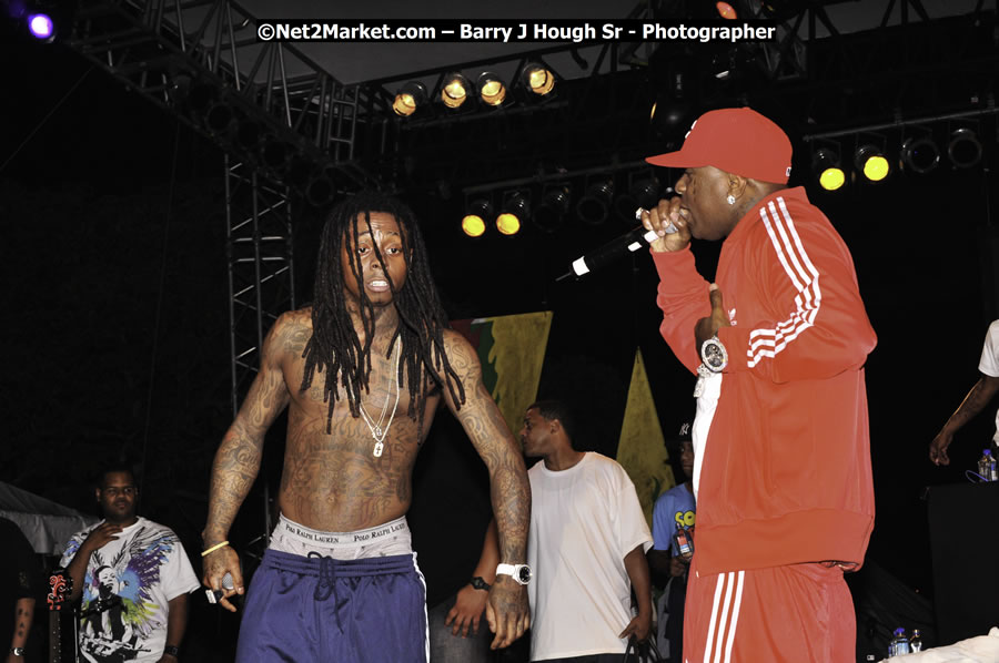 Lil Wayne @ Reggae Sumfest 2008 International Night 2, Catherine Hall, Montego Bay - Saturday, July 19, 2008 - Reggae Sumfest 2008 July 13 - July 19, 2008 - Photographs by Net2Market.com - Barry J. Hough Sr. Photojournalist/Photograper - Photographs taken with a Nikon D300 - Negril Travel Guide, Negril Jamaica WI - http://www.negriltravelguide.com - info@negriltravelguide.com...!