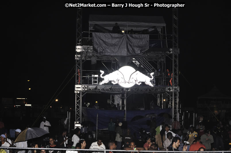 Rootz Underground @ Reggae Sumfest 2008 International Night 2, Catherine Hall, Montego Bay - Saturday, July 19, 2008 - Reggae Sumfest 2008 July 13 - July 19, 2008 - Photographs by Net2Market.com - Barry J. Hough Sr. Photojournalist/Photograper - Photographs taken with a Nikon D300 - Negril Travel Guide, Negril Jamaica WI - http://www.negriltravelguide.com - info@negriltravelguide.com...!