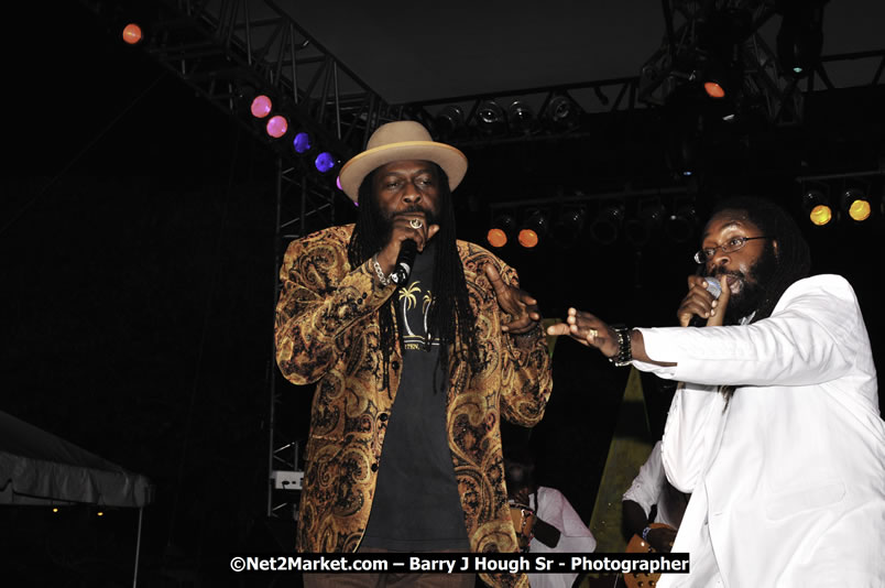 Tarrus Riley @ Reggae Sumfest 2008 International Night 2, Catherine Hall, Montego Bay - Saturday, July 19, 2008 - Reggae Sumfest 2008 July 13 - July 19, 2008 - Photographs by Net2Market.com - Barry J. Hough Sr. Photojournalist/Photograper - Photographs taken with a Nikon D300 - Negril Travel Guide, Negril Jamaica WI - http://www.negriltravelguide.com - info@negriltravelguide.com...!