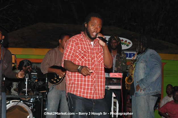 Tarrus Riley, Jimmy Riley, and Dwayne Stephensen - Money Cologne Promotions in association with "British Link Up" presents Summer Jam featuring She's Royal Tarrus Riley & Jimmy Riley - Plus Ras Slick, Sham Dawg, and Whiskey Bagio @ Roots Bamboo, Norman Manley Boulevard, Negril, Jamaica W.I. - Backed up Dean Fraser & The Hurricanne Band - MC Barry G and Rev. BB - July 25, 2007 - Negril Travel Guide.com, Negril Jamaica WI - http://www.negriltravelguide.com - info@negriltravelguide.com...!