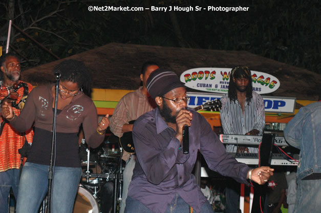 Tarrus Riley, Jimmy Riley, and Dwayne Stephensen - Money Cologne Promotions in association with "British Link Up" presents Summer Jam featuring She's Royal Tarrus Riley & Jimmy Riley - Plus Ras Slick, Sham Dawg, and Whiskey Bagio @ Roots Bamboo, Norman Manley Boulevard, Negril, Jamaica W.I. - Backed up Dean Fraser & The Hurricanne Band - MC Barry G and Rev. BB - July 25, 2007 - Negril Travel Guide.com, Negril Jamaica WI - http://www.negriltravelguide.com - info@negriltravelguide.com...!