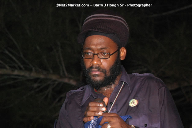 Tarrus Riley, Jimmy Riley, and Dwayne Stephensen - Money Cologne Promotions in association with "British Link Up" presents Summer Jam featuring She's Royal Tarrus Riley & Jimmy Riley - Plus Ras Slick, Sham Dawg, and Whiskey Bagio @ Roots Bamboo, Norman Manley Boulevard, Negril, Jamaica W.I. - Backed up Dean Fraser & The Hurricanne Band - MC Barry G and Rev. BB - July 25, 2007 - Negril Travel Guide.com, Negril Jamaica WI - http://www.negriltravelguide.com - info@negriltravelguide.com...!