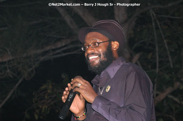 Tarrus Riley, Jimmy Riley, and Dwayne Stephensen - Money Cologne Promotions in association with "British Link Up" presents Summer Jam featuring She's Royal Tarrus Riley & Jimmy Riley - Plus Ras Slick, Sham Dawg, and Whiskey Bagio @ Roots Bamboo, Norman Manley Boulevard, Negril, Jamaica W.I. - Backed up Dean Fraser & The Hurricanne Band - MC Barry G and Rev. BB - July 25, 2007 - Negril Travel Guide.com, Negril Jamaica WI - http://www.negriltravelguide.com - info@negriltravelguide.com...!